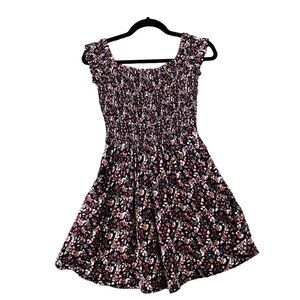 Express Mini Dress Size XS Black Floral Smocked Rayon Short Sleeve‎ Pockets